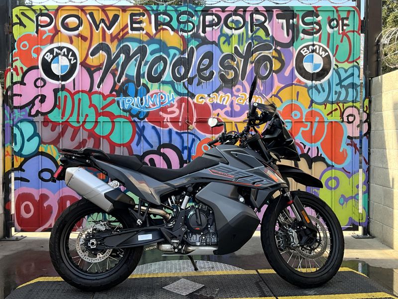 2022 KTM Adventure 890 Image 3
