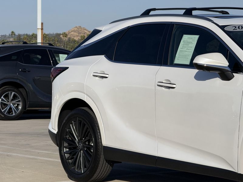 Used 2025 Lexus RX 350h PremiumImage 5