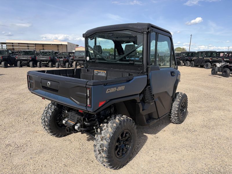 New 2026 Can-Am DEFENDER XT CAB HD11 WSCREEN 