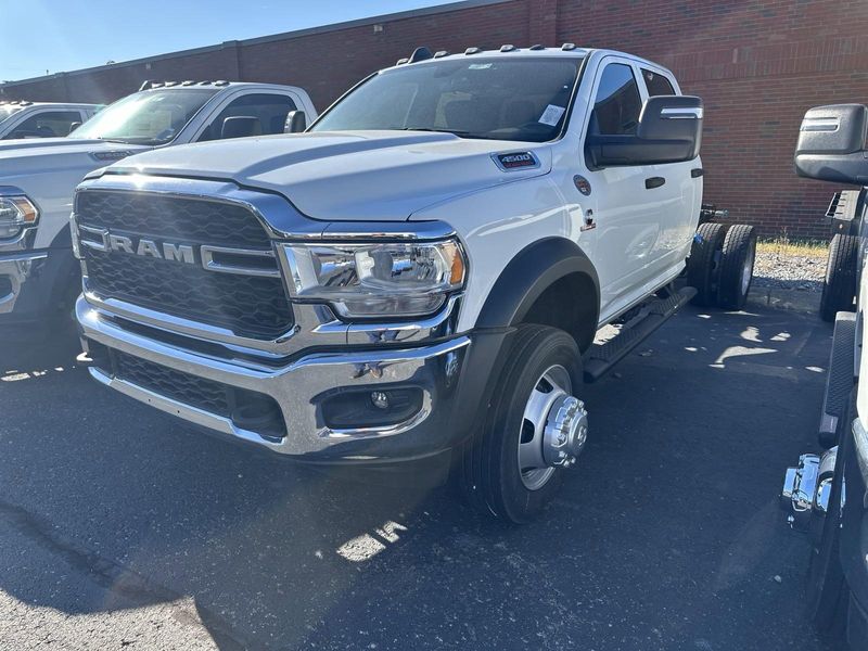 2024 RAM 4500 Tradesman Chassis Crew Cab 4x4 60