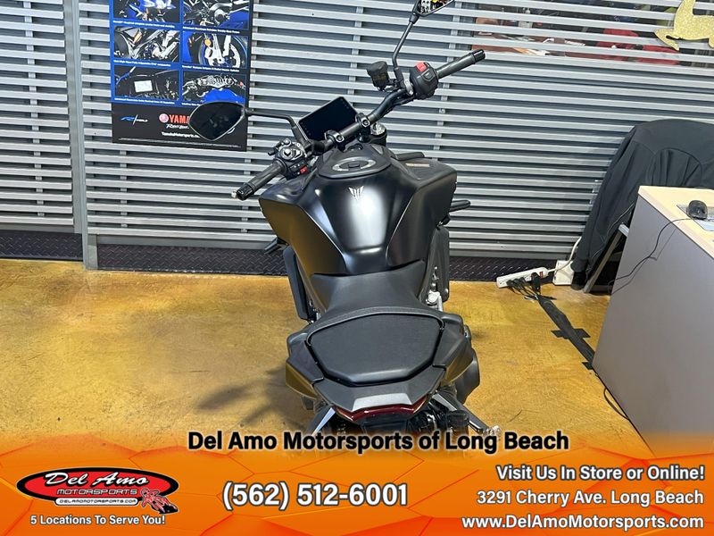 2025 Yamaha MT-09 Image 11