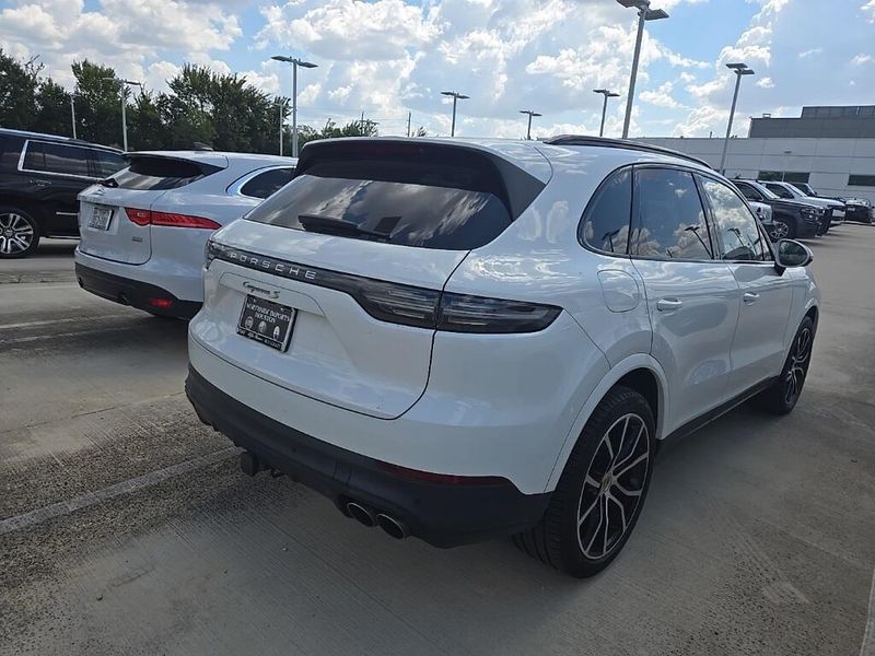 Used 2021 Porsche Cayenne SImage 3