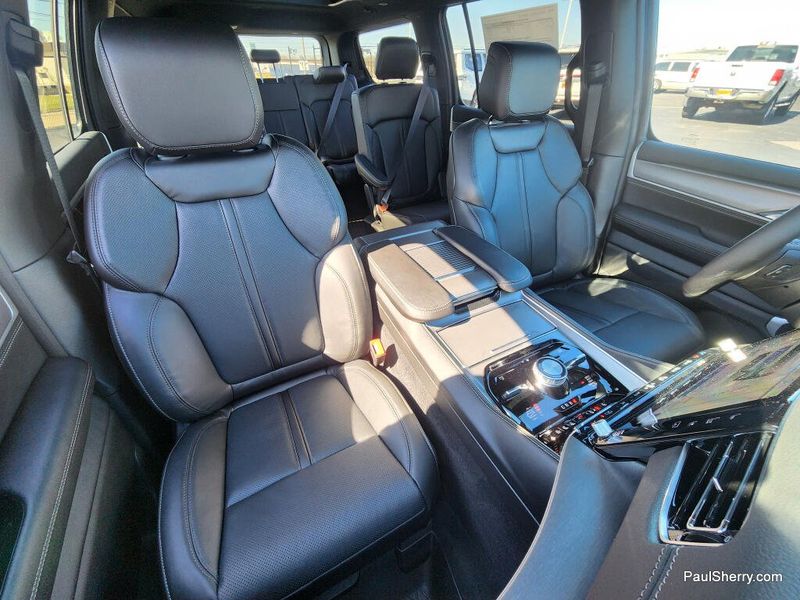 2026 Jeep Grand Wagoneer Upland 4x4