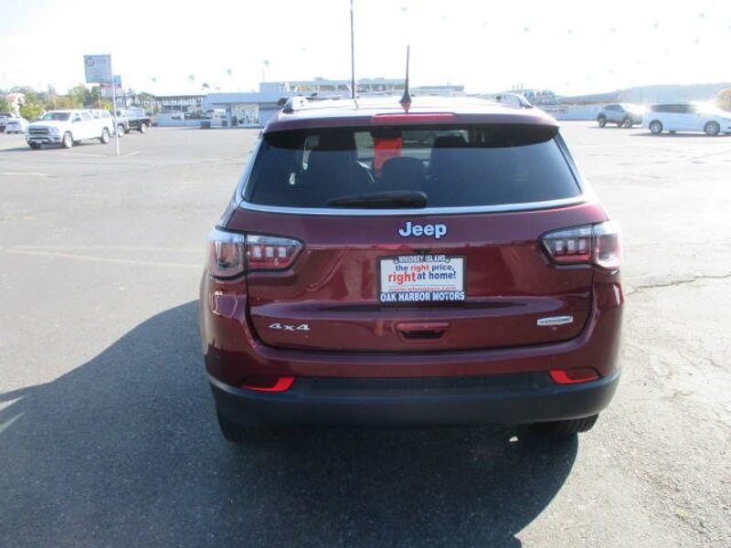 Used 2022 Jeep Compass LatitudeImage 8