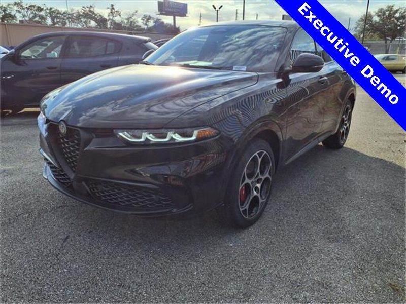 2025 Alfa Romeo Tonale Hybrid EawdImage 2