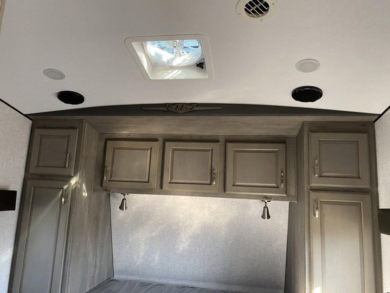 New 2025 DESERT FOX 27FS Image 33