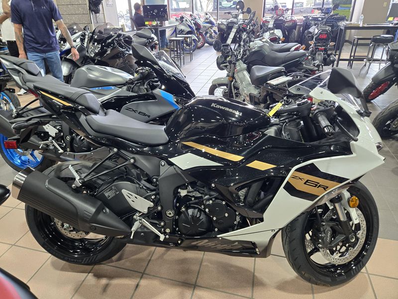 NEW 2026 KAWASAKI NINJA ZX6R Image 2