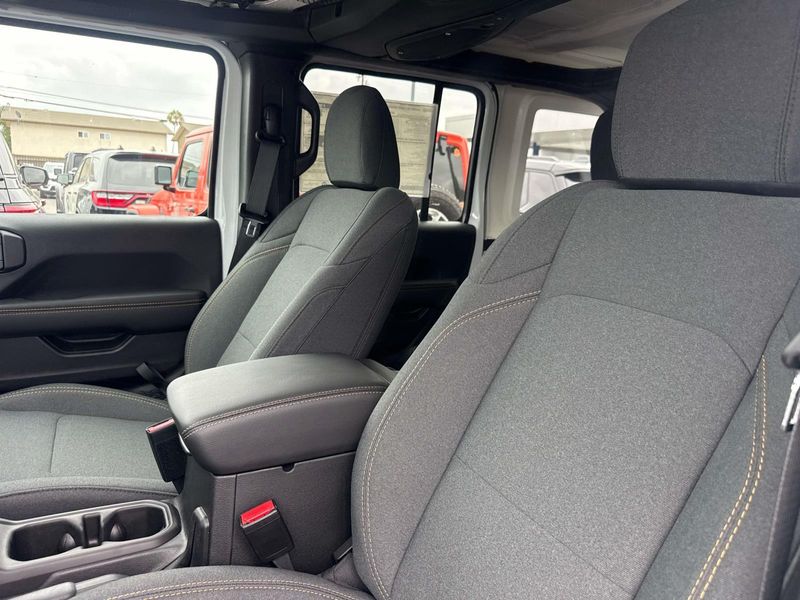 New 2025 Jeep Wrangler 4-door Sahara
