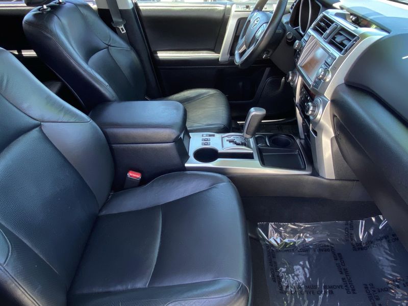 Used 2010 Toyota 4Runner LimitedImage 10