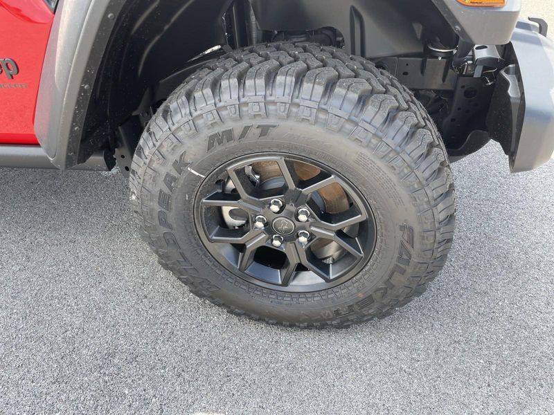 2024 Jeep Wrangler Unlimited Willys photo 9