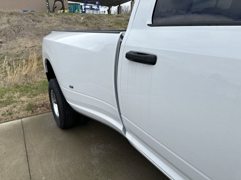 2024 RAM 3500 Tradesman Crew Cab 4x4 8