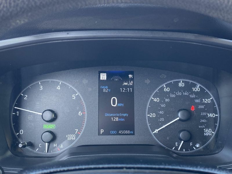 Used 2024 Toyota Corolla LEImage 28