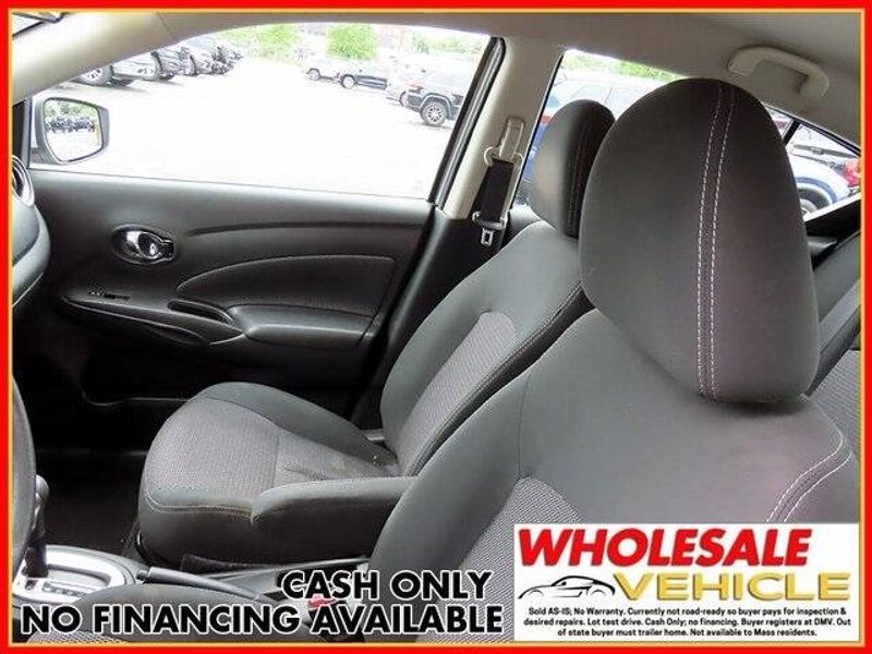 2018 Nissan Versa 1.6 SVImage 13