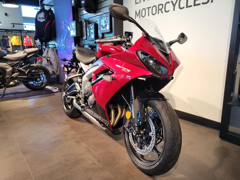 New 2025 Triumph DAYTONA 660 