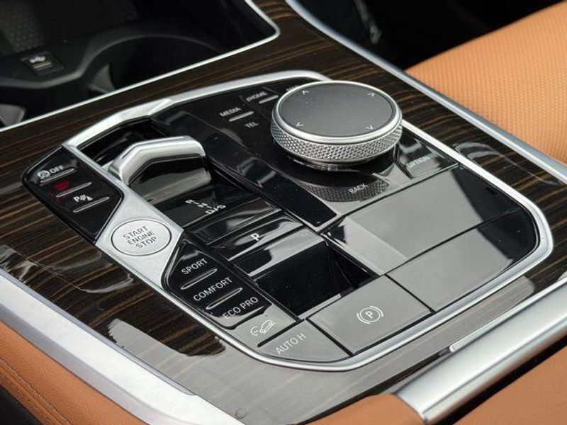 Used 2025 BMW X5 xDrive40iImage 28