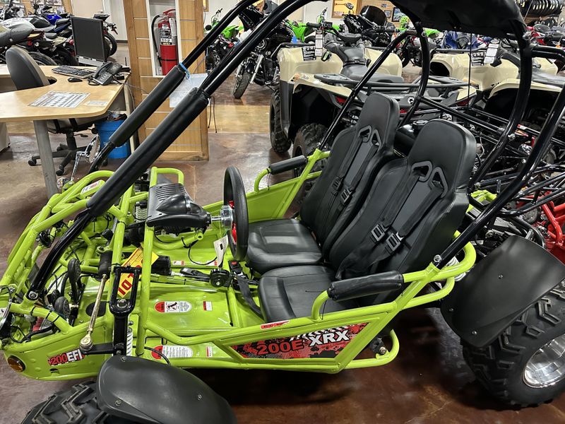 2024 TRAILMASTER 200E XRX DELUXE GREEN  in a DELUXE GREEN exterior color. Family PowerSports (877) 886-1997 familypowersports.com 