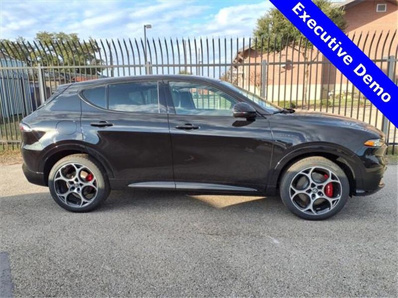 2025 Alfa Romeo Tonale Hybrid EawdImage 5