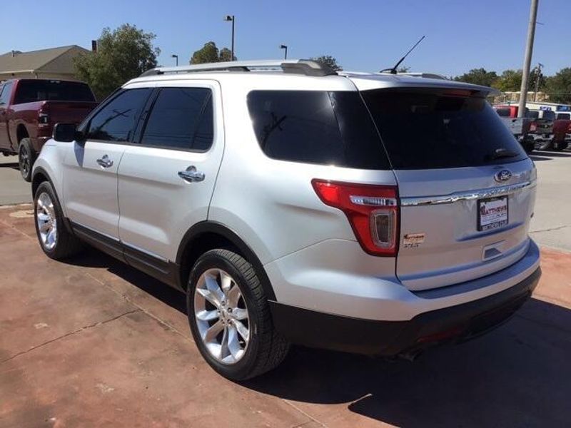 2015 Ford Explorer XLTImage 3