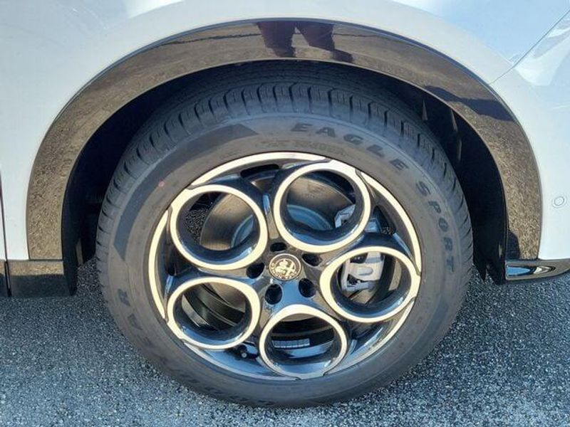 2025 Alfa Romeo Tonale BASE SPRINT photo 4