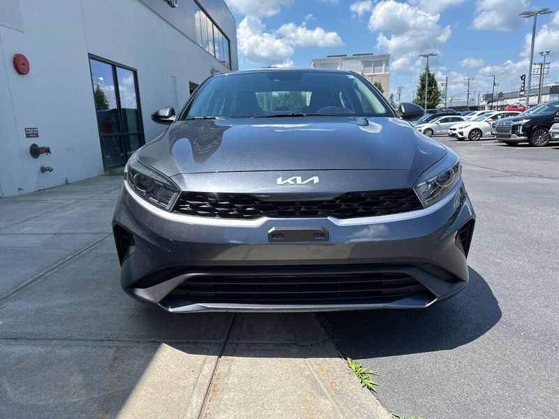 Used 2022 Kia Forte LXSImage 2