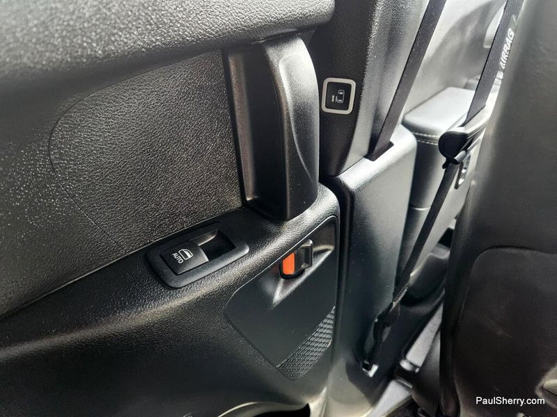 New 2026 Chrysler Voyager LX