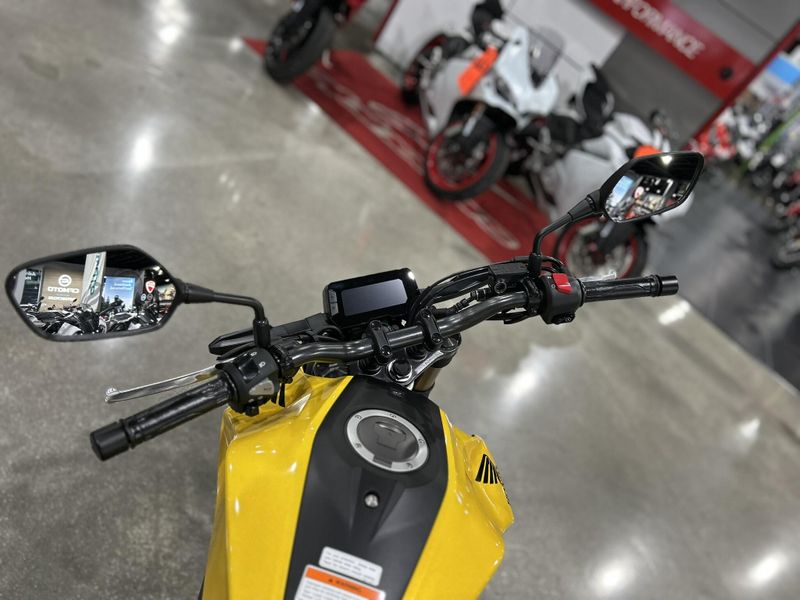 New 2025 Honda CB300R ABS Image 9