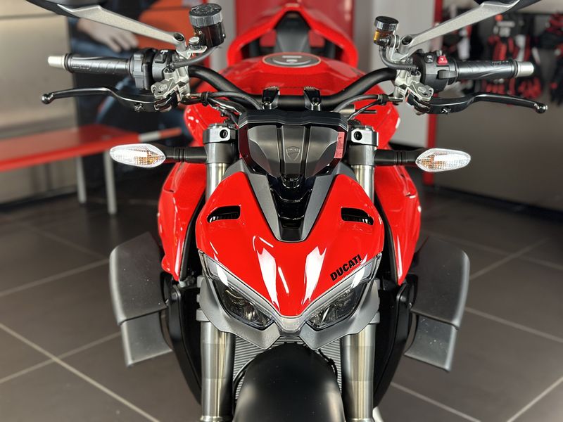 2024 Ducati STREETFIGHTER V4Image 5