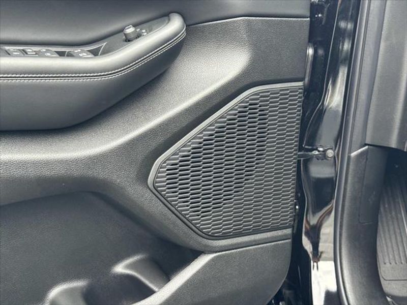 New 2026 Jeep Grand Cherokee Laredo 4x2