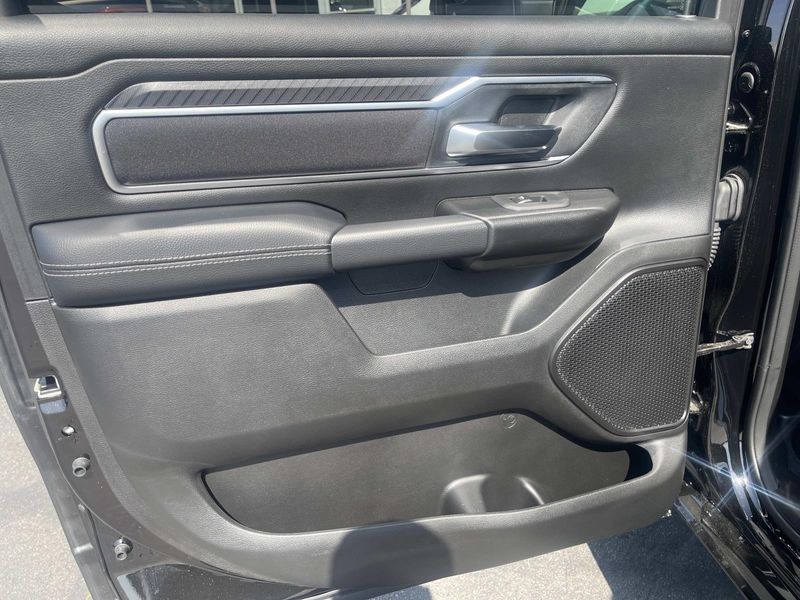 New 2026 RAM 1500 Big Horn Crew Cab 4x2 5'7' Box