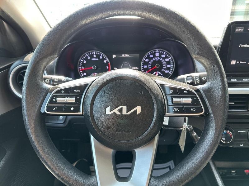 2024 Kia Forte LXSImage 32