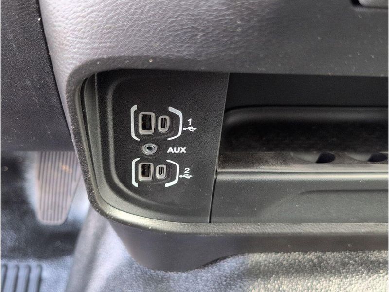 New 2026 RAM 3500 Tradesman Crew Cab Chassis 4x2 60