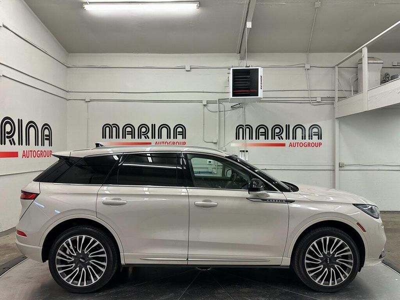 2022 Lincoln Corsair StandardImage 10