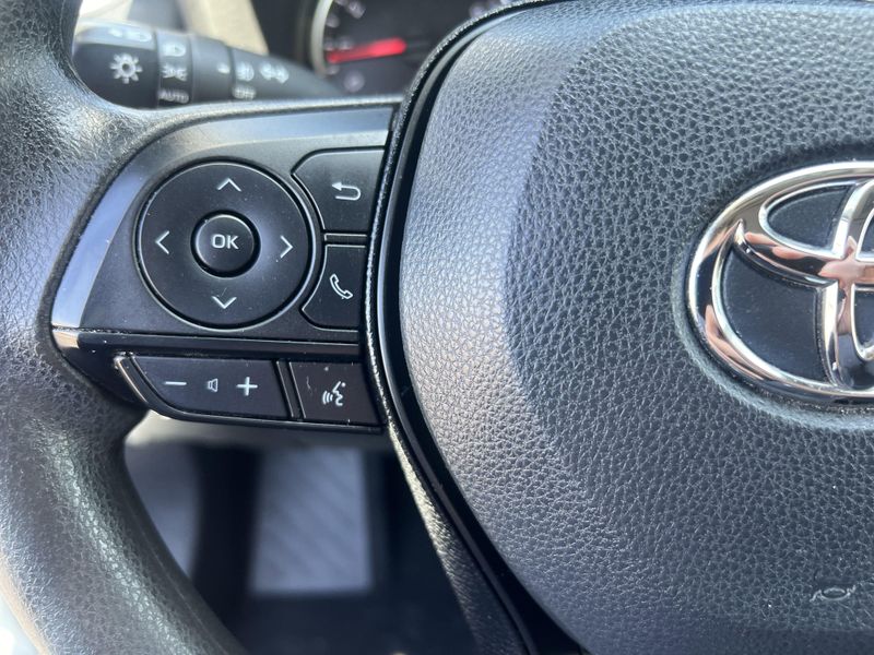 Used 2021 Toyota RAV4 XLEImage 10