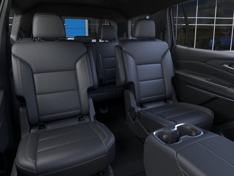 New 2025 Chevrolet Traverse FWD LTImage 17
