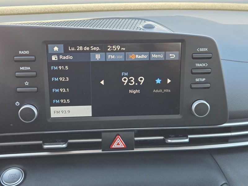 Used 2026 Hyundai Elantra Hybrid Blue Sedan