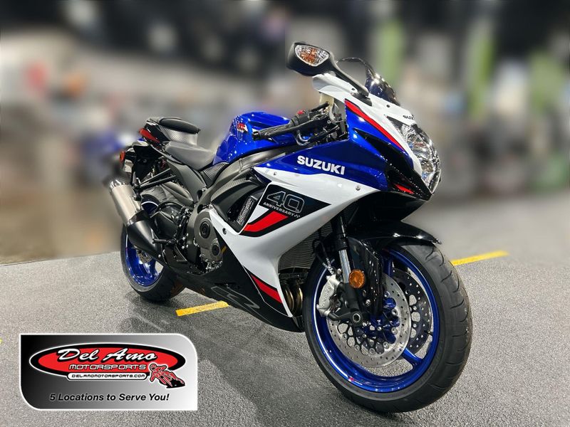 New 2026 Suzuki GSX-R600Z 40TH ANNIVERSARY EDITION Image 1