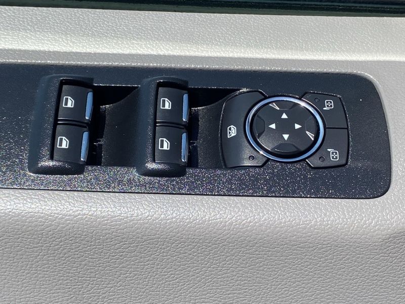 2018 Ford F-150 XLImage 19