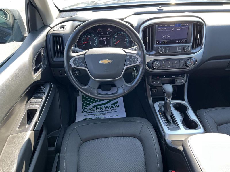 2022 Chevrolet Colorado LT photo 23