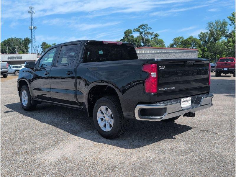 Used 2025 Chevrolet Silverado 1500 LTImage 3