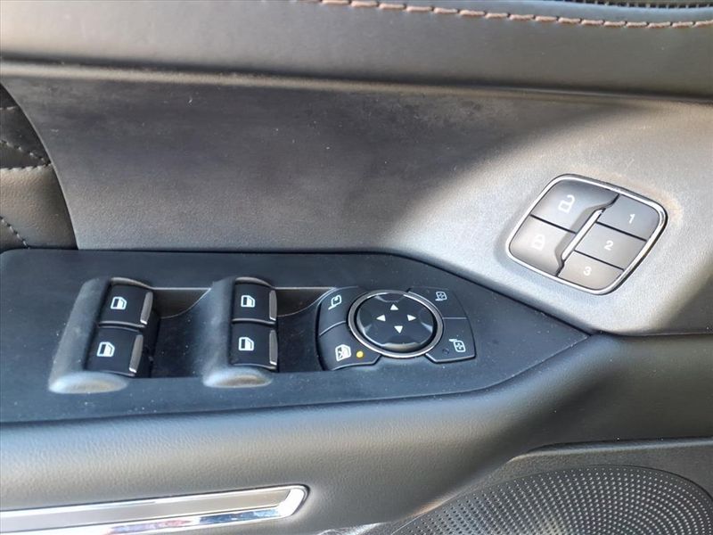 Used 2020 Ford Expedition PlatinumImage 18