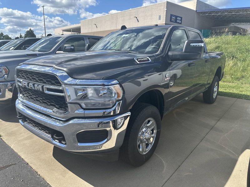 2024 RAM 2500 Tradesman Crew Cab 4x4 6