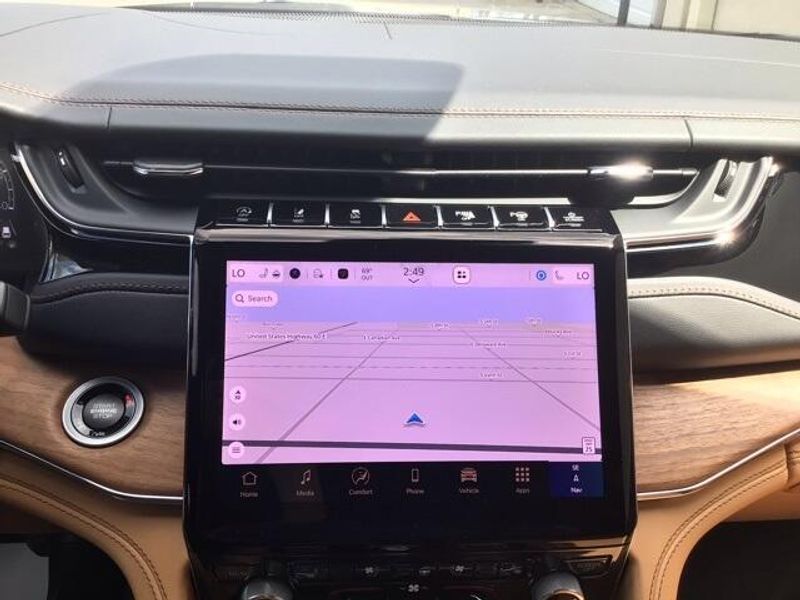 2025 Jeep Grand Cherokee L Summit Reserve 4x4Image 16