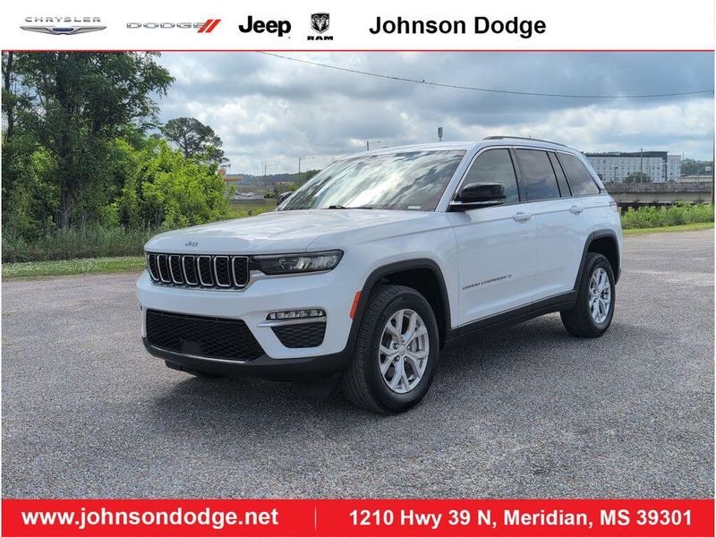Used 2023 Jeep Grand Cherokee LimitedImage 1