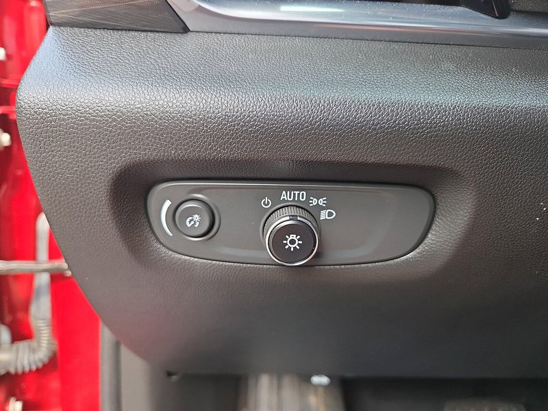 2023 Chevrolet Traverse High Country photo 32