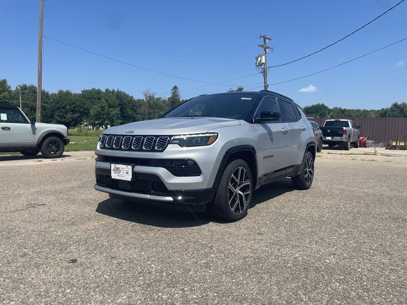 2024 Jeep Compass Limited 4x4Image 4