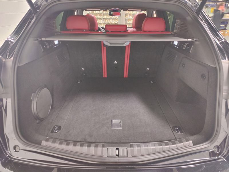 2024 Alfa Romeo Stelvio Veloce Premium AWD w/Activ AsstImage 18