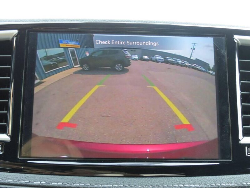 New 2021 Chrysler Pacifica Touring AWD 4dr Mini VanImage 17