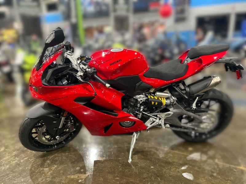 New 2026 Ducati PANIGALE V2 896 Image 20