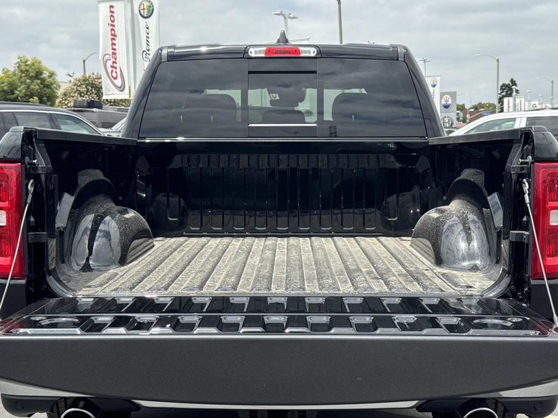 New 2026 RAM 1500 Tradesman Crew Cab 4x4 5'7' Box