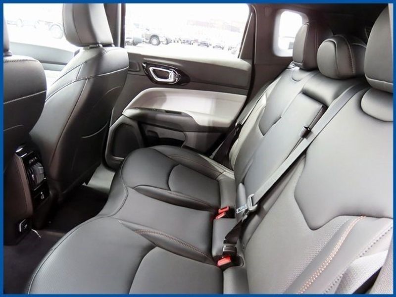 2023 Jeep Compass LimitedImage 10